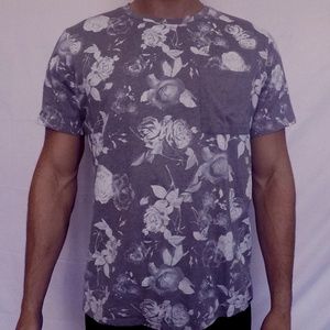 On The Byas Gray Flower (Rose) Pocket T-Shirt